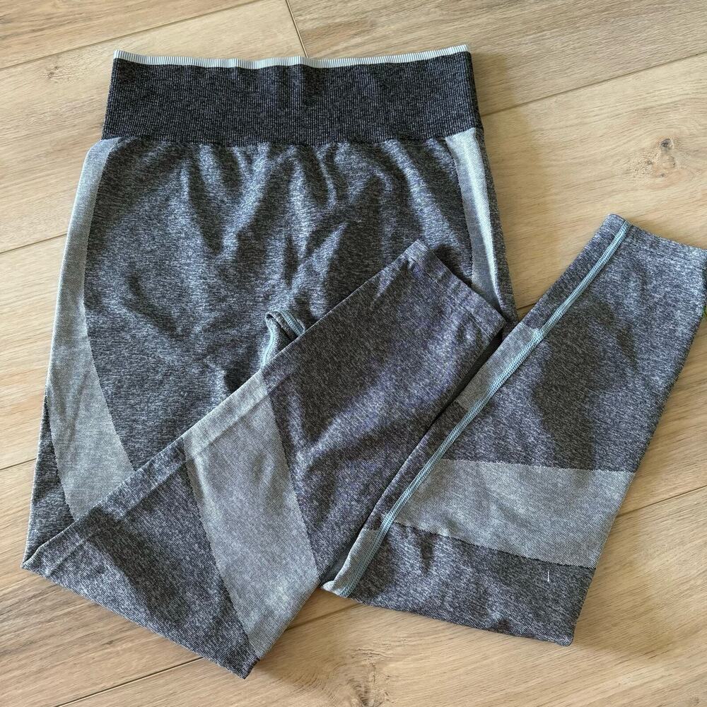 Victoria's Secret PINK Soft Seamless Contour Legging Womens Size Medium Gray